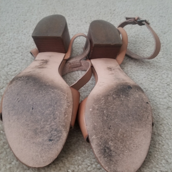 Ladies Sandala - Picture 2 of 3